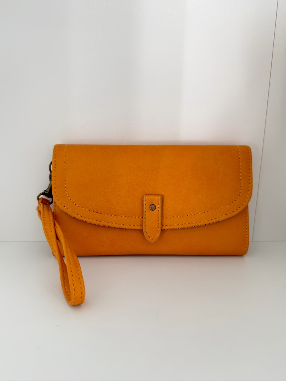 Women's Wristlet Clutch Wallet - Classic Style